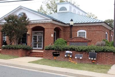 Appomattox library becomes ‘fine free’