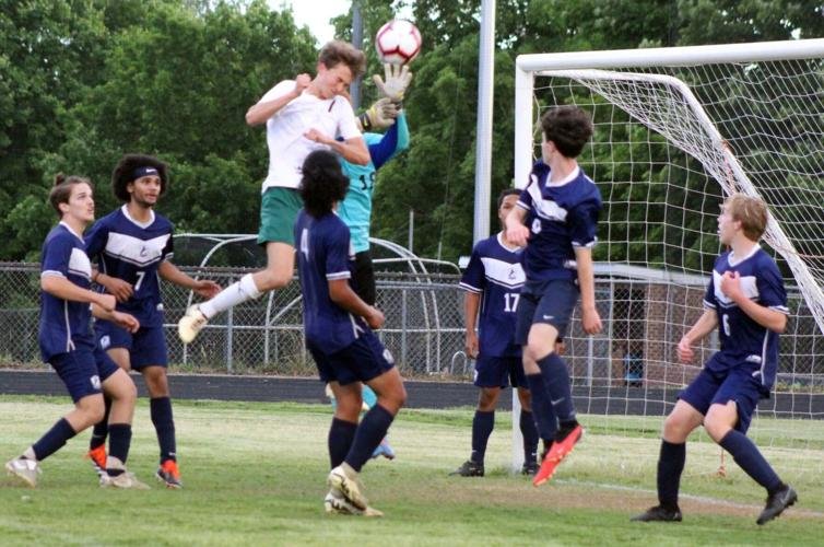 Raider boys soccer drops two Dogwood games
