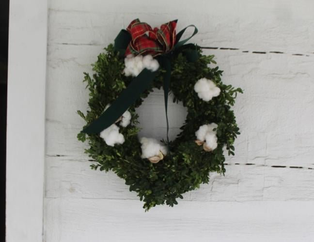 Appomattox Garden Club decorates Appomattox Court House National Historical Park